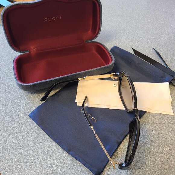 Gucci sunglasses main image 4
